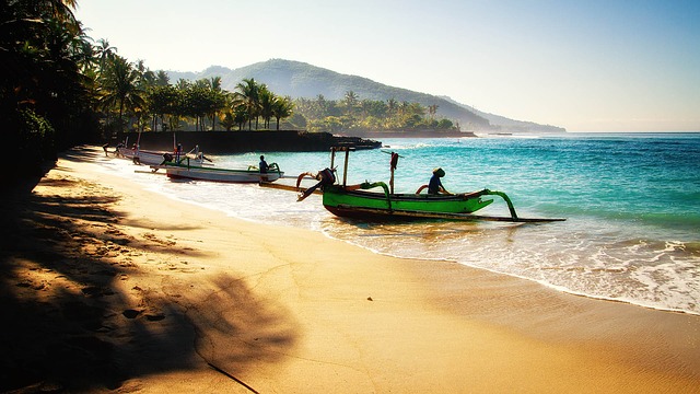 インドネシアの南国リゾートバリ島の海辺の様子